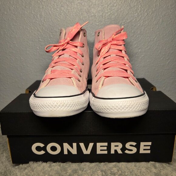 Converse Chuck Taylor All Star High GS “Playful Llama” - Size: 6 (Juniors) - Picture 2 of 12